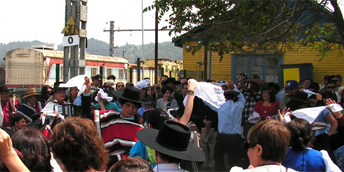LAJINO.CL es LAJA en Internet // Tren del Folklore 2011 en San Rosendo, un apoyo al desarrollo turístico cultural de la comuna