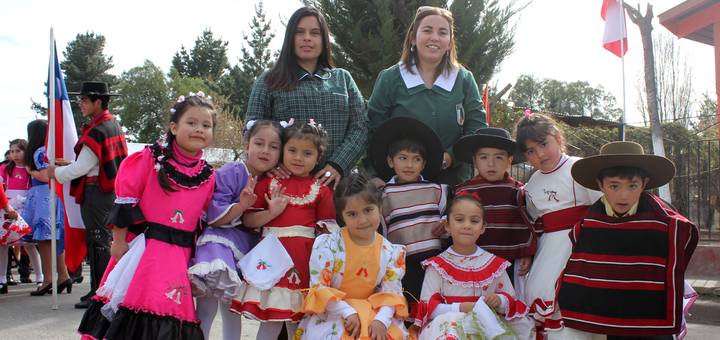 Santa Elena vistió de colores en desfile de Fiestas Patrias