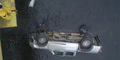 Laja, Camioneta cae desde Puente Ferroviario que une a Laja y San Rosendo