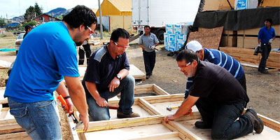 Laja, trabajadores de CMPC se suman a construcción de mediaguas