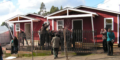 Lajino.cl - Entrega de casas para damnificados terremoto