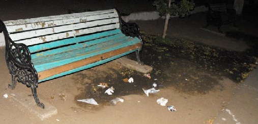 Lajino.cl - Vecinos reclaman por estado de Plaza de Armas de San Rosendo