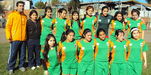 LAJINO.CL - es LAJA en Internet // Selección femenina de fútbol de Liceo A-66 "Héroes de la Concepción" disputará provincial