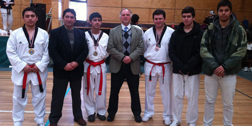 LAJINO.CL es LAJA en Internet // Deportistas lajinos participan del 8º Campeonato Nacional de Poomsae