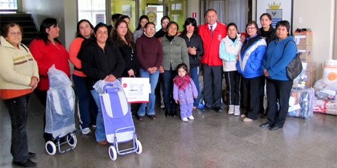 LAJINO.CL es LAJA en Internet // Violencia Intrafamiliar; Entregan emprendimientos laborales a mujeres para que generen recursos para sus familias