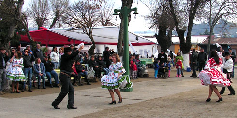 LAJINO.CL ES LAJA EN INTERNET // "Fiesta de la Carmela" en San Rosendo reunirá; música, gastronomía, artesanía y teatro junto a la Compañía San Ginés