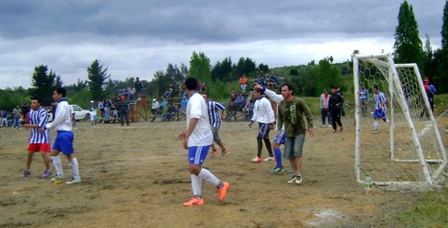 LAJINO.CL ES LAJA EN INTERNET // Superando las expectativas se desarrolló campeonato de futbolito a beneficio en Laja