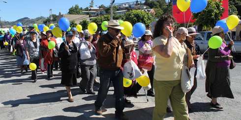 LAJINO.CL ES LAJA EN INTERNET // Adultos mayores de la comuna participan de feria de la salud, actividad organizada por el consejo de desarrollo del Hospital de Laja