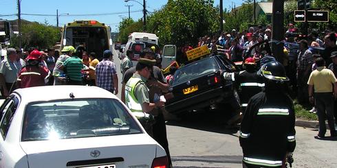 LAJINO.CL ES LAJA EN INTERNET // Colisión entre vehículo particular y colectivo deja dos lesionados en comuna de Laja