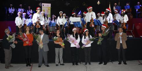 LAJINO.CL ES LAJA EN INTERNET // Orquesta Clásica Infantil de Laja ofreció Concierto de Navidad 2012