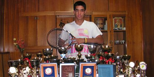 LAJINO.CL ES LAJA EN INTERNET // Tenista lajino Sebastián Vidal Oses finaliza como el mejor de la región, con triunfos sudamericanos y espera ingreso a la ATP