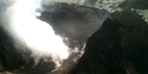 LAJINO.CL ES LAJA EN INTERNET // Realizan monitoreo de la actividad del volcán Copahue