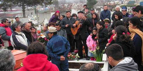 LAJINO.CL ES LAJA EN INTERNET // Familiares y vecinos de Laja despide a Raúl Roa Luengo... conocido en la comuna como "Chico Tolo"