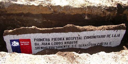 LAJINO.CL ES LAJA EN INTERNET // Ministro Jaime Mañalich participa de ceremonia de instalación de primera piedra en Hospital de Laja