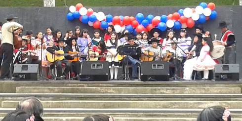 LAJINO.CL ES LAJA EN INTERNET // Fiestas Patrias en Laja: Escolares presentaron espectáculo de danzas folclóricas