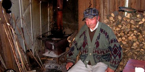 LAJINO.CL ES LAJA EN INTERNET // "Una mediagua para vivir con dignidad mis últimos años" es el sueño de un vecino de setenta años