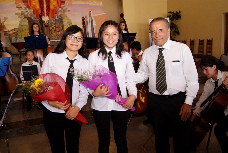Concierto Navidad / Orquesta Clásica Infantil / Laja