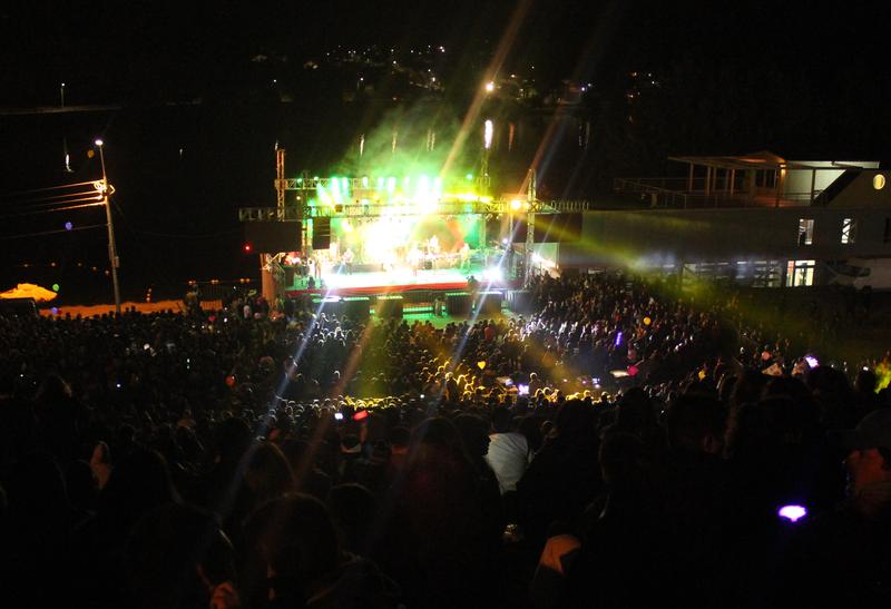 Dúo Los Vásquez cierra Mes de la Mujer en Laja